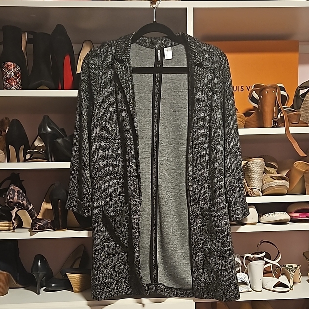 H&M Gray Open Front Cardigan with Full-Length Sleeves